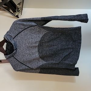 Avaline Seamless contour hoodie